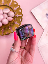 Load image into Gallery viewer, Labradorite Freeform 002