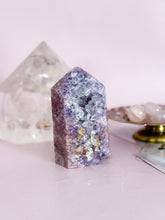 Load image into Gallery viewer, Pink Amethyst with Amethyst and Quartz Generator 020