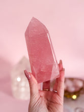 Load image into Gallery viewer, Rose Quartz Generator 007