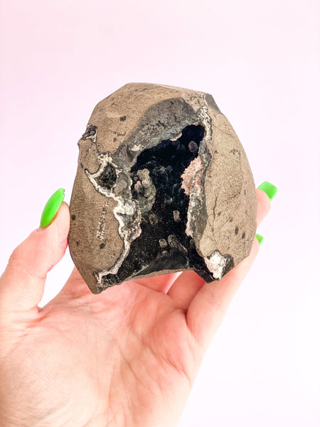 Black Chalcedony Crystal Properties