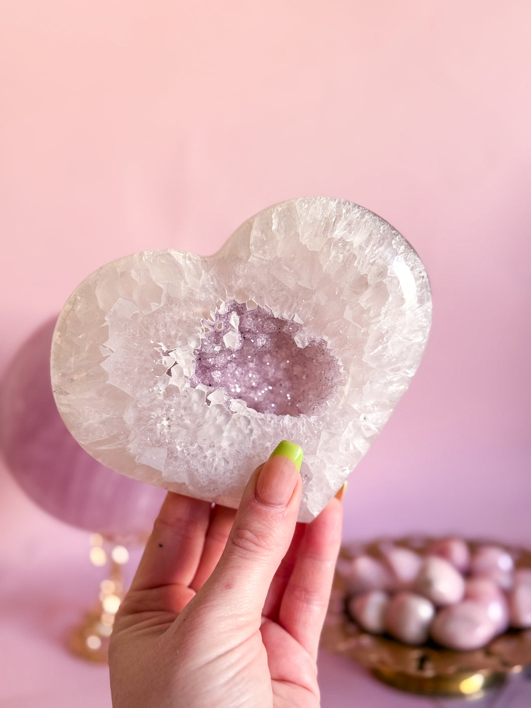 Agate Heart on Golden Stand 014