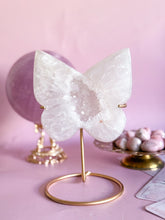 Load image into Gallery viewer, Agate Butterfly on Golden Stand 002
