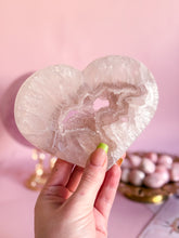 Load image into Gallery viewer, Agate Heart on Golden Stand 013
