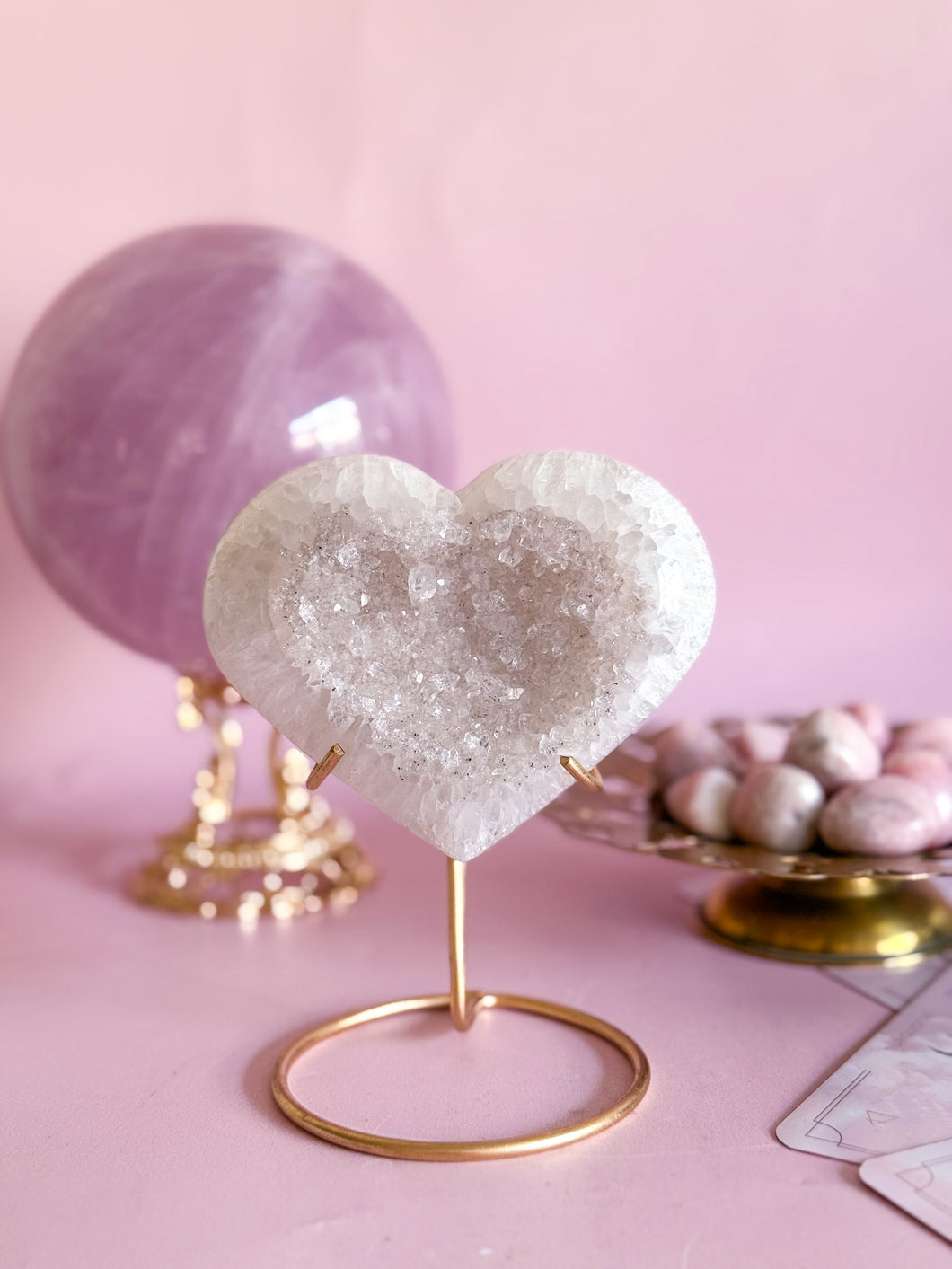 Agate Heart on Golden Stand 005