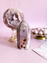 Load image into Gallery viewer, Pink Amethyst Generator
