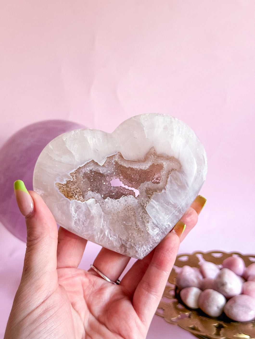 Agate Heart on Golden Stand 002