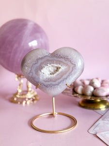 Agate Heart on Golden Stand 003