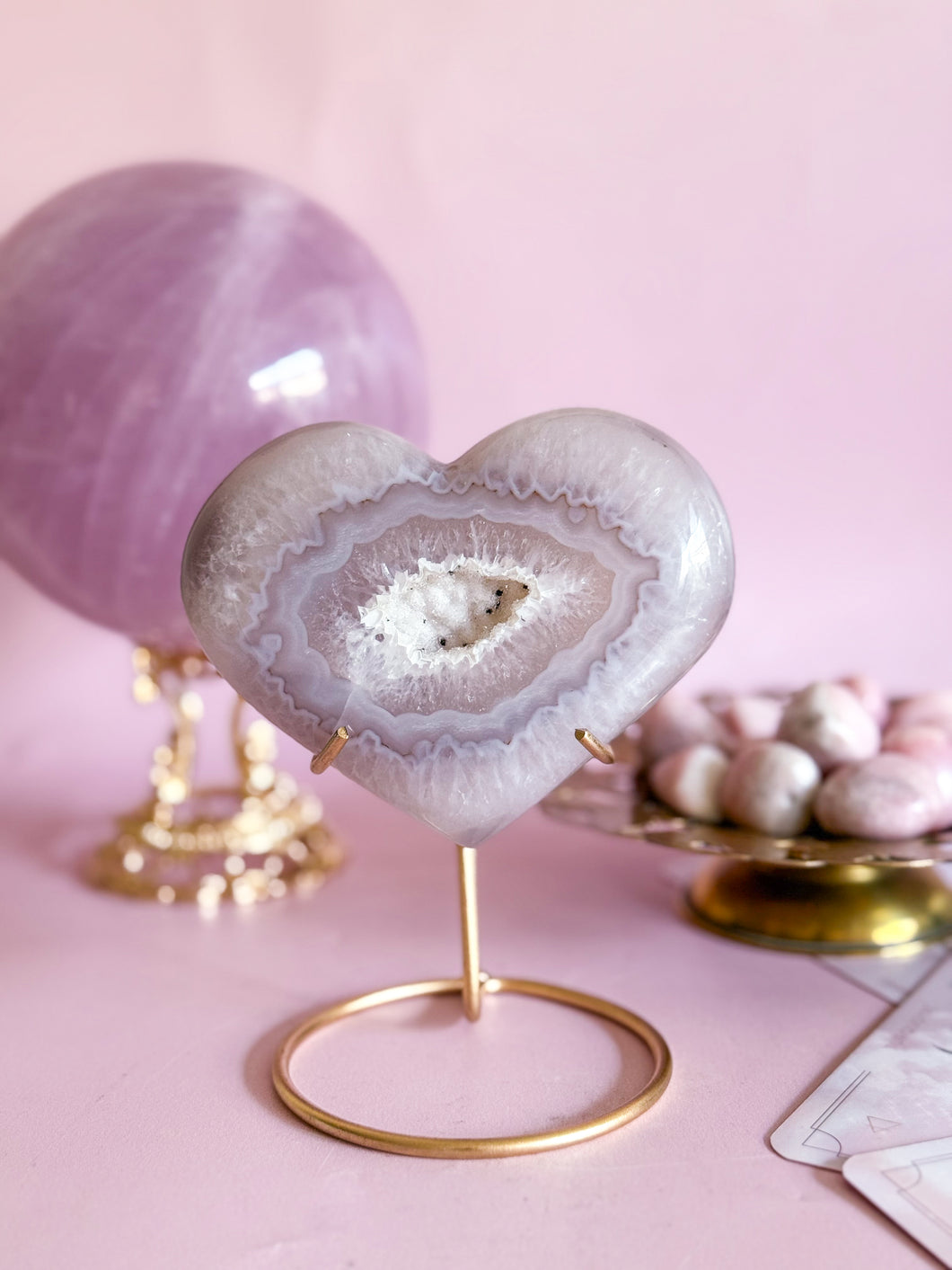 Agate Heart on Golden Stand 003