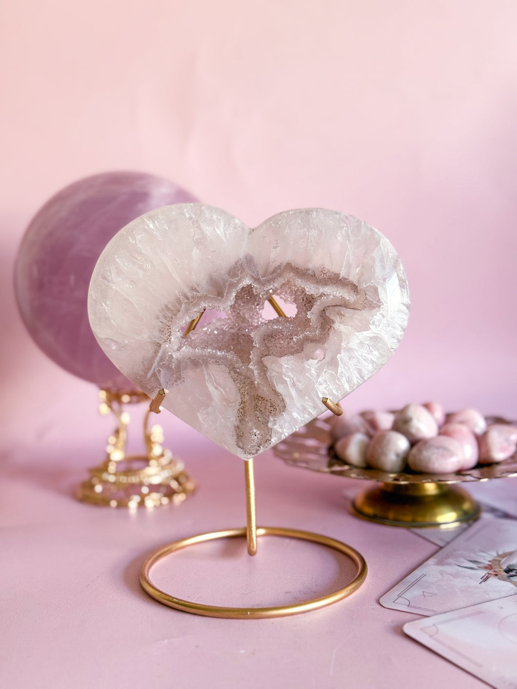 Agate Heart on Golden Stand 013