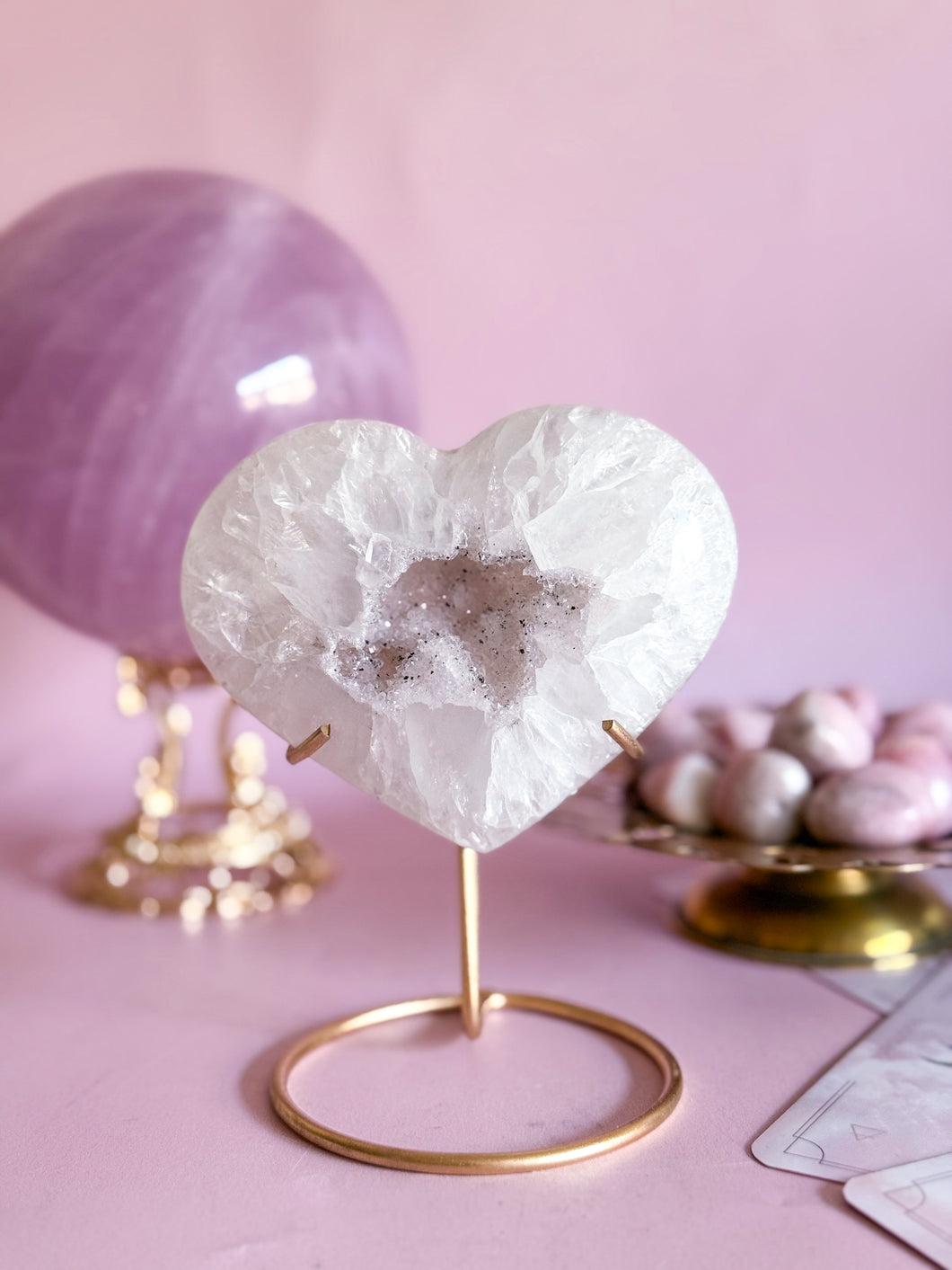 Agate Heart on Golden Stand 007