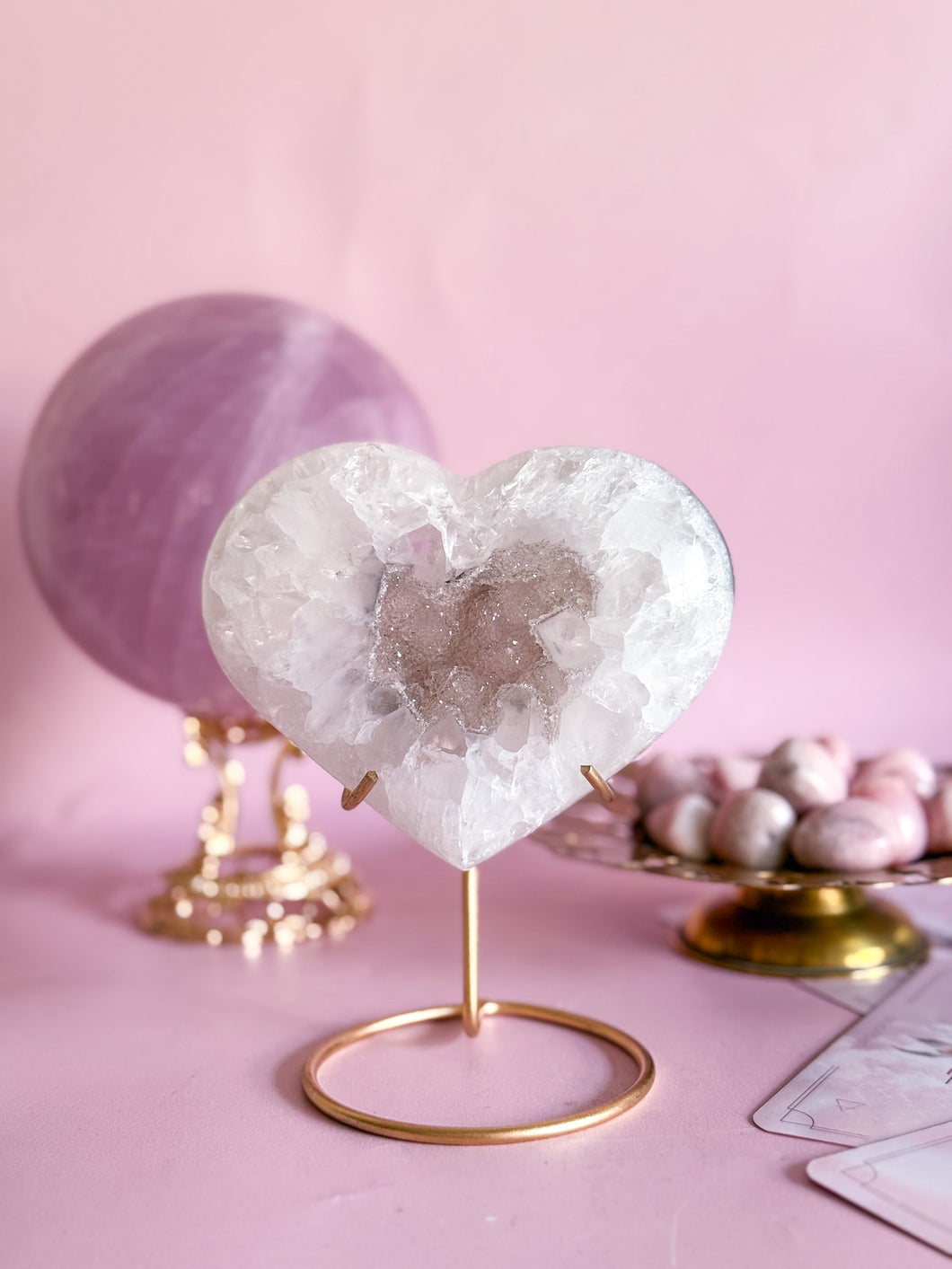 Agate Heart on Golden Stand 011