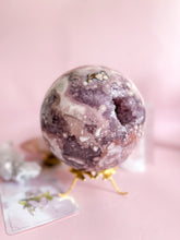 Load image into Gallery viewer, 4.4 kg Flower Agate with Amethyst and Quartz Sphere 002
