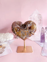 Load image into Gallery viewer, Pink Amethyst with Jasper Heart 012
