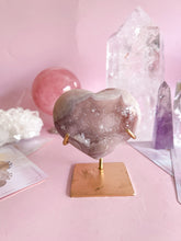 Load image into Gallery viewer, Pink Amethyst Heart 002
