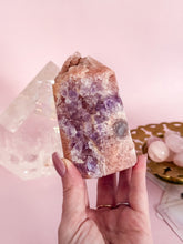 Load image into Gallery viewer, Pink Amethyst with Amethyst Generator 018
