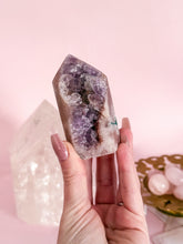 Load image into Gallery viewer, Pink Amethyst with Amethyst and Quartz Generator 011
