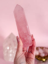 Load image into Gallery viewer, Rose Quartz Generator 006
