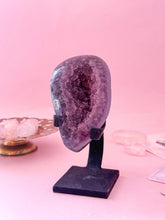 Load image into Gallery viewer, Rainbow Amethyst on Black Stand 007
