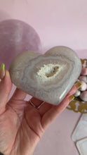 Load and play video in Gallery viewer, Agate Heart on Golden Stand 003
