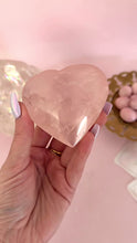 Load and play video in Gallery viewer, Rose Quartz Heart on Heart Stand 005
