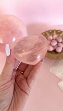 Load and play video in Gallery viewer, Rose Quartz Heart on Heart Stand 002
