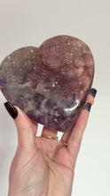 Load and play video in Gallery viewer, Rainbow Amethyst Heart on Black Stand 003
