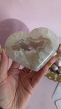 Load and play video in Gallery viewer, Agate Heart on Golden Stand 002

