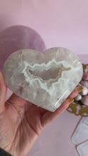 Load and play video in Gallery viewer, Agate Heart on Golden Stand 006
