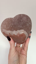 Load and play video in Gallery viewer, Rainbow Amethyst Heart on Black Stand 004
