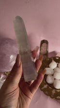 Load and play video in Gallery viewer, Yttrium Fluorite Generator 002
